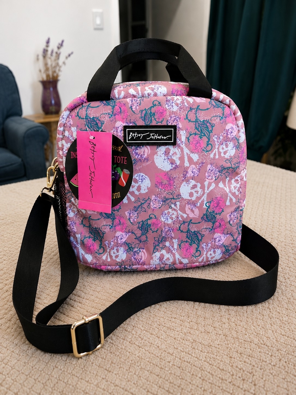 NWT Betsey Johnson Pink Skull Floral Insulated Lunch Tote Bag